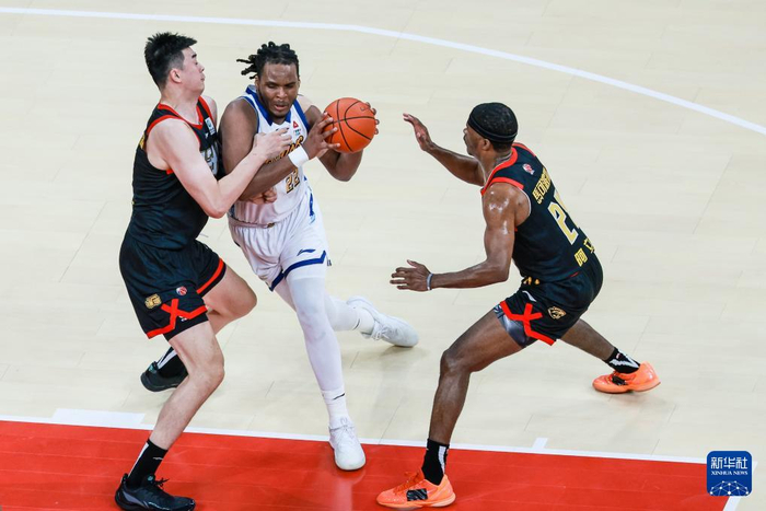 深圳马可波罗大胜浙江浙商证券 沈阳史密斯砍下