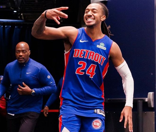 詹金斯力压杜兰特文班亚马当选今日最佳球员