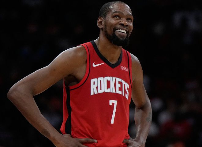 詹金斯力压杜兰特文班亚马当选今日最佳球员