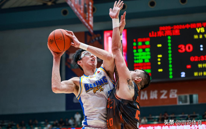 北京首钢签约威廉姆斯 青岛新援奎因奥内斯将迎