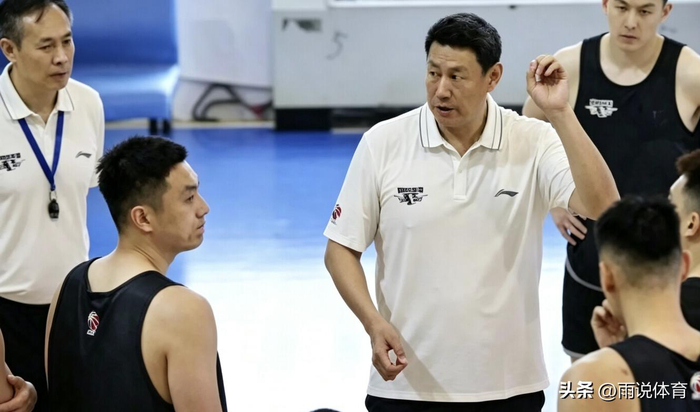 北京首钢签约威廉姆斯 青岛新援奎因奥内斯将迎